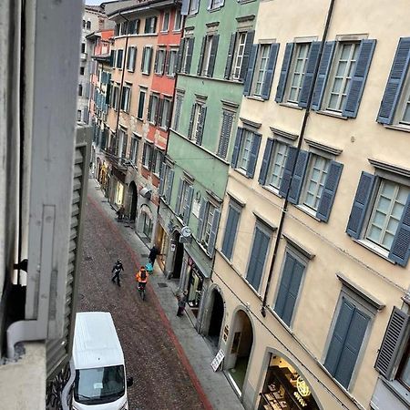 Appartement Gatto Bianco Bergamo 9 Extérieur photo